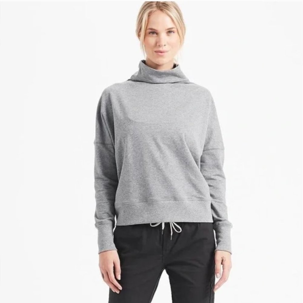 Vuori Gray Women's Sweatshirt